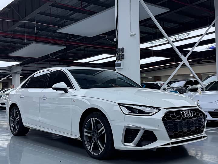 Фото 3 - Audi A4L