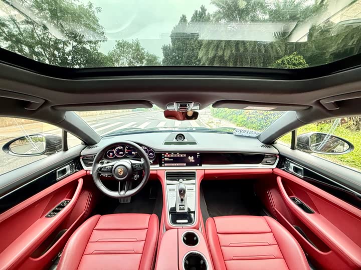 Фото 11 - Porsche Panamera