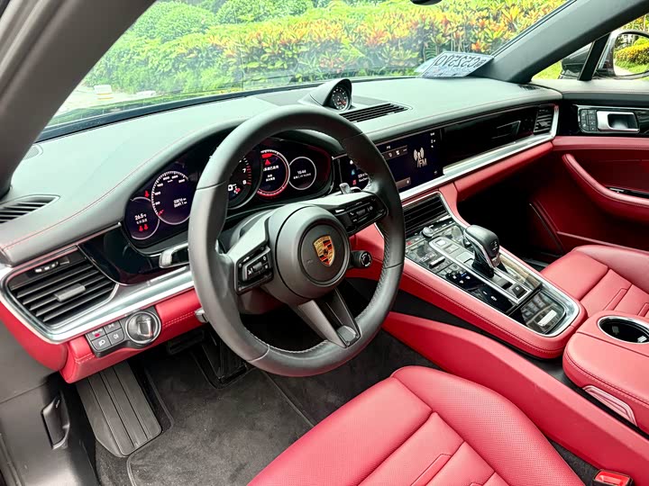 Фото 8 - Porsche Panamera