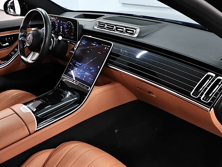 Фото 14 - Mercedes-Benz S-Class