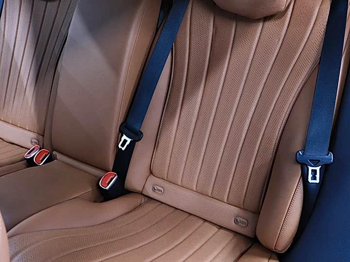 Фото 15 - Mercedes-Benz S-Class