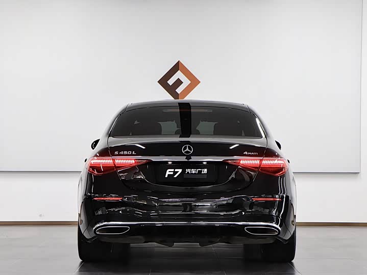 Фото 5 - Mercedes-Benz S-Class