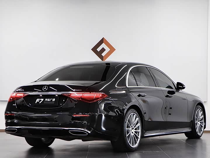 Фото 6 - Mercedes-Benz S-Class