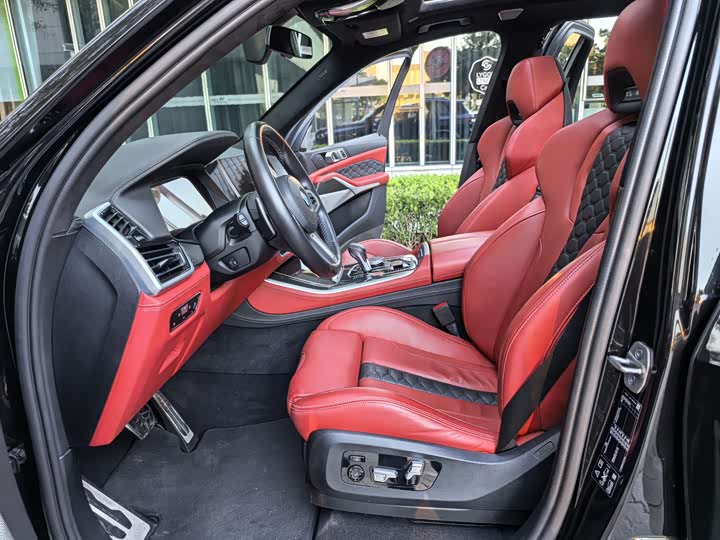 Фото 30 - BMW X5 M