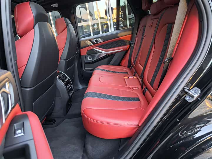 Фото 32 - BMW X5 M