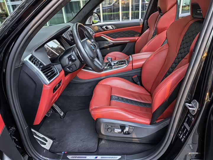 Фото 34 - BMW X5 M