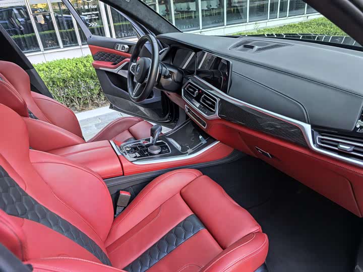 Фото 39 - BMW X5 M