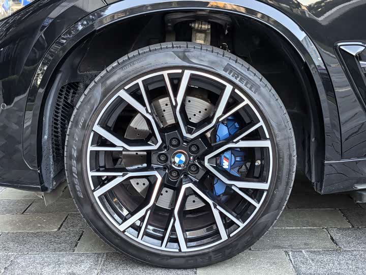 Фото 4 - BMW X5 M
