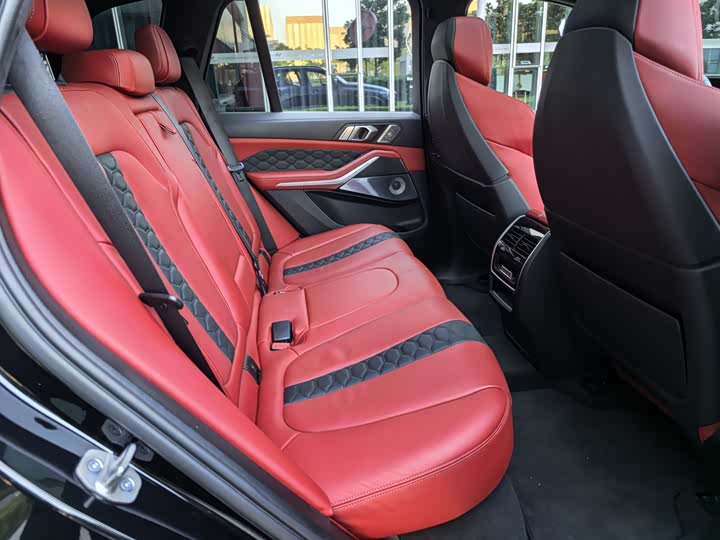 Фото 43 - BMW X5 M