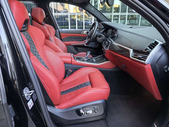 Фото 44 - BMW X5 M