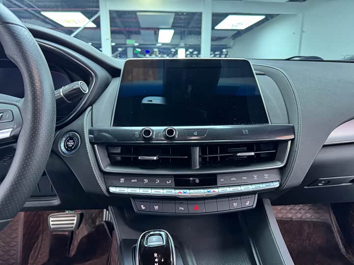 Фото 12 - Cadillac CT5