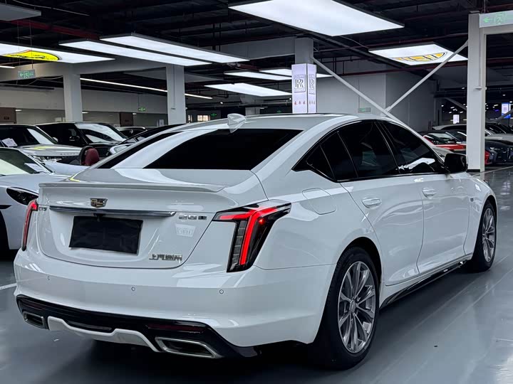 Фото 22 - Cadillac CT5