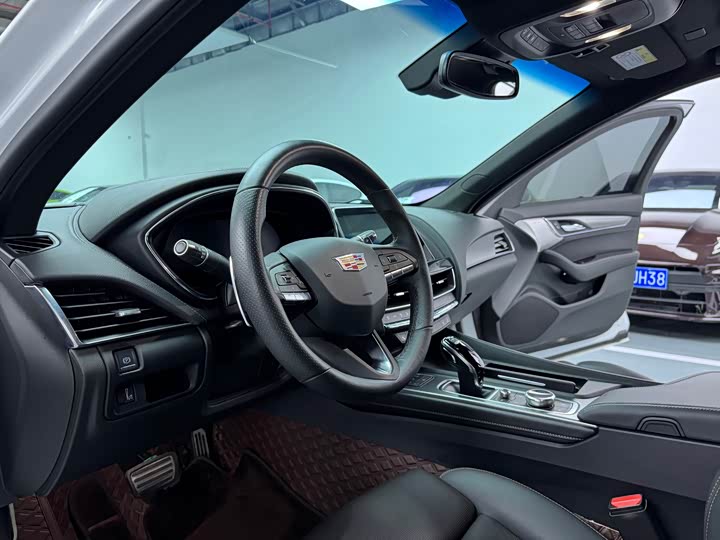 Фото 7 - Cadillac CT5