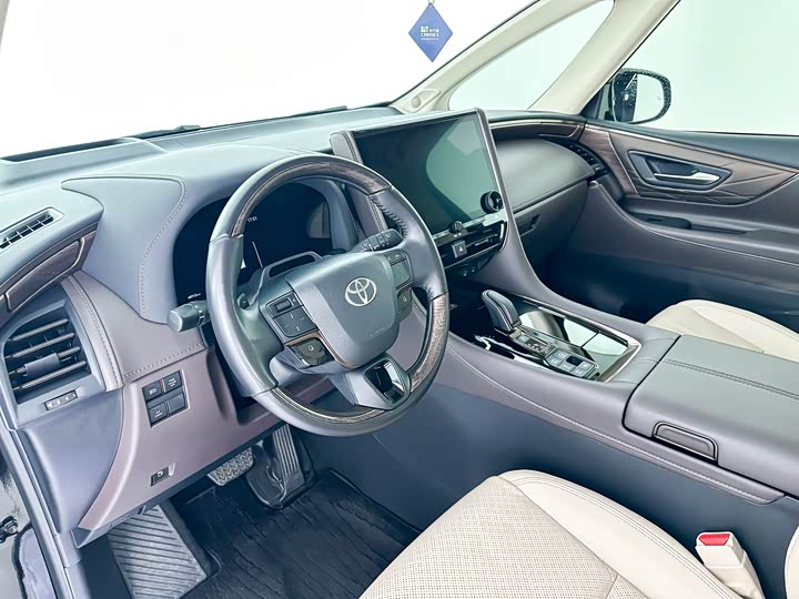 Фото 11 - Toyota Alphard