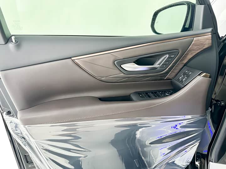 Фото 12 - Toyota Alphard