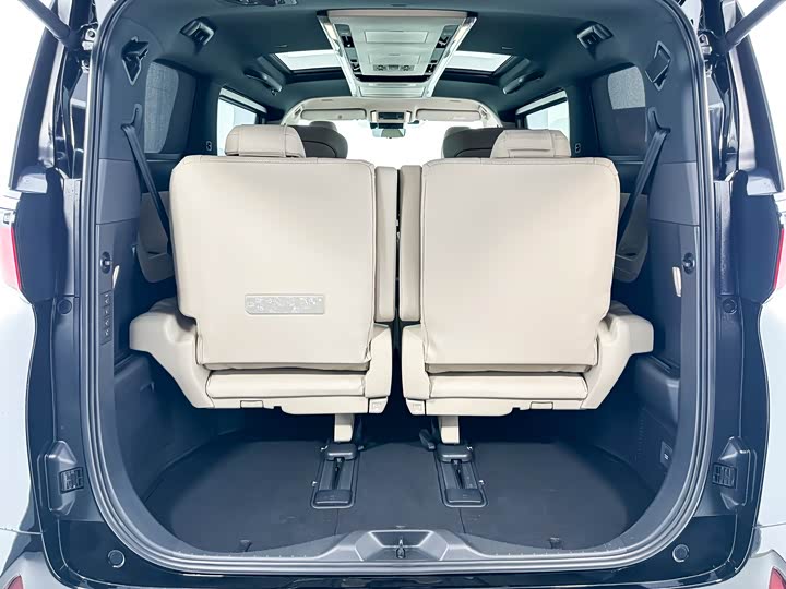 Фото 14 - Toyota Alphard