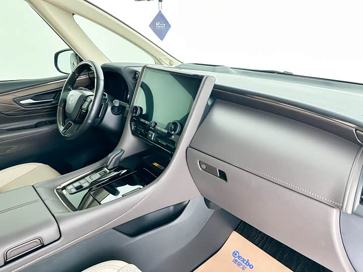 Фото 16 - Toyota Alphard