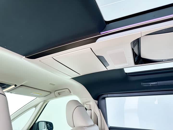 Фото 9 - Toyota Alphard