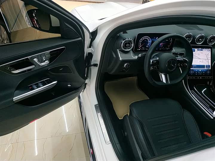 Фото 16 - Mercedes-Benz C-Class