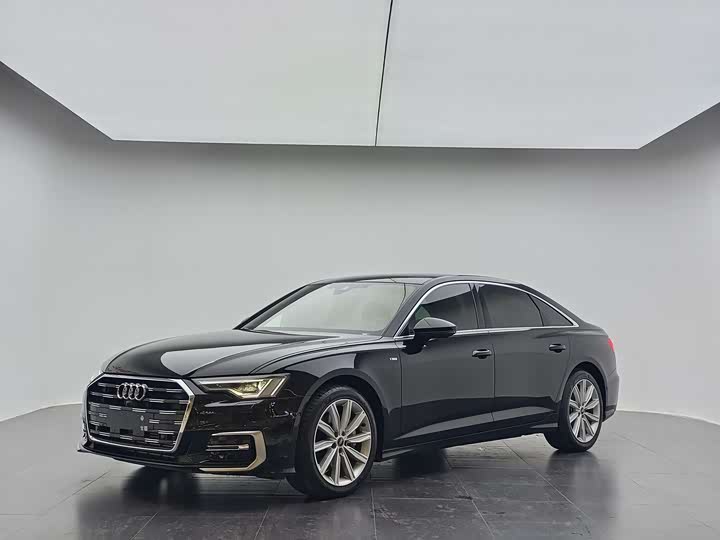 Фото 1 - Audi A6L