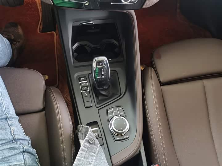 Фото 10 - BMW X1