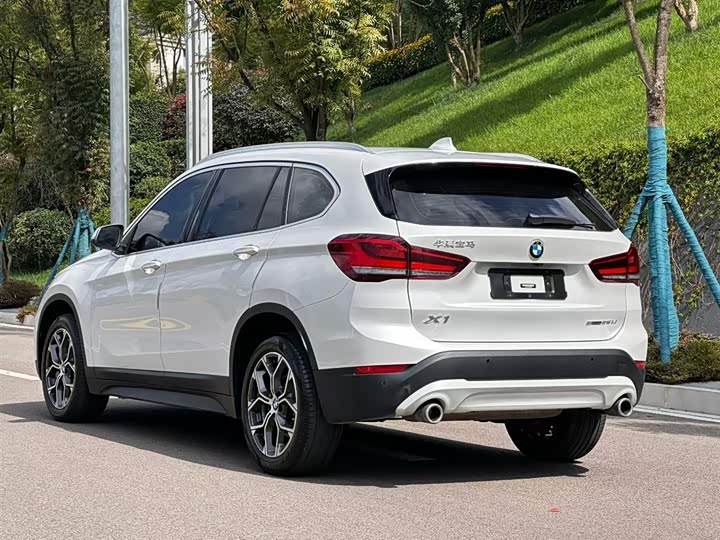 Фото 14 - BMW X1