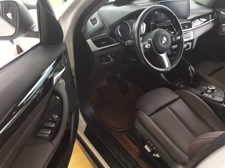 Фото 4 - BMW X1