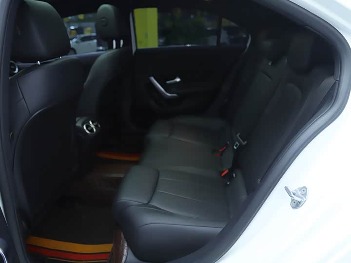 Фото 10 - Mercedes-Benz A-Class