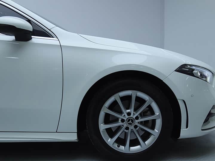 Фото 17 - Mercedes-Benz A-Class