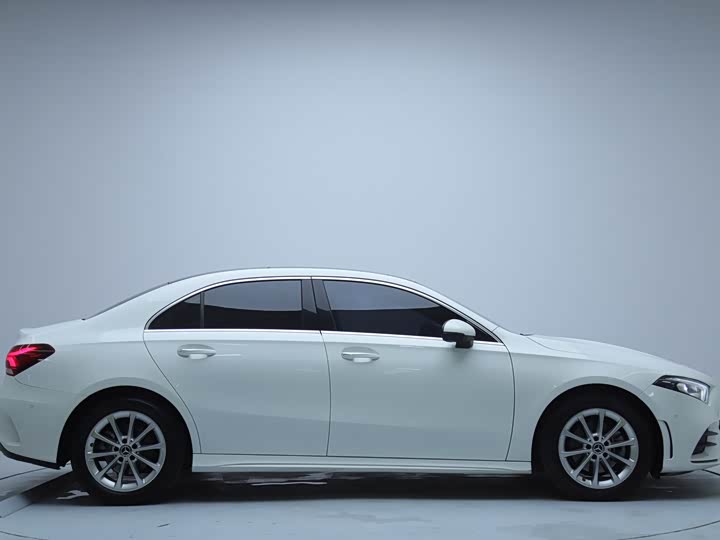 Фото 4 - Mercedes-Benz A-Class