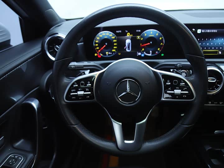 Фото 6 - Mercedes-Benz A-Class