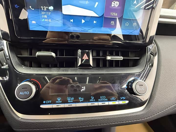 Фото 11 - Toyota Corolla Cross