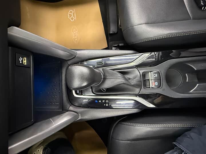 Фото 12 - Toyota Corolla Cross