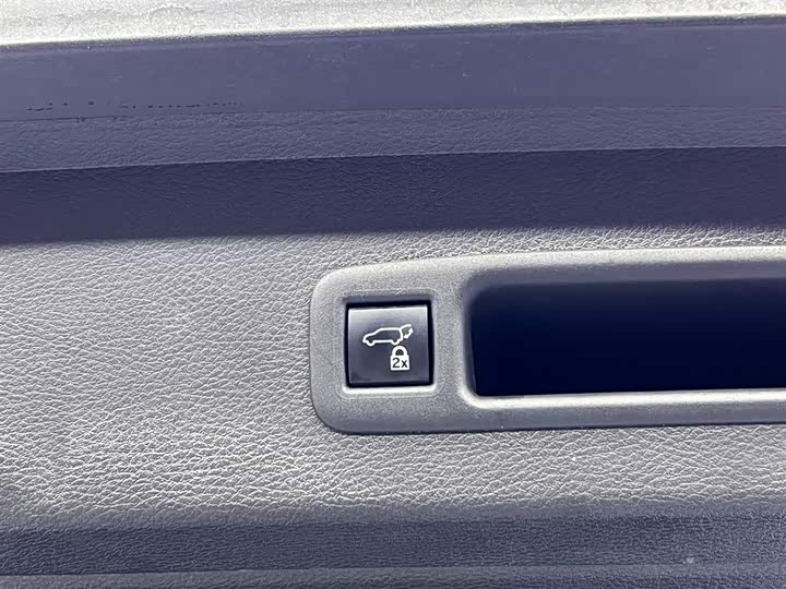 Фото 10 - Toyota Sienna