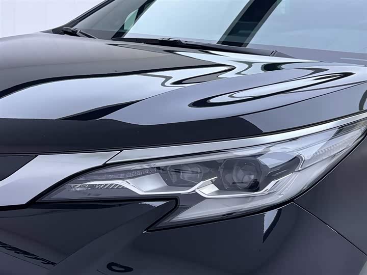 Фото 13 - Toyota Sienna