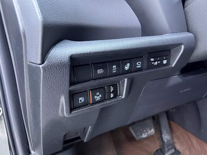 Фото 17 - Toyota Sienna