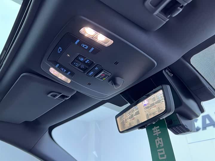 Фото 22 - Toyota Sienna