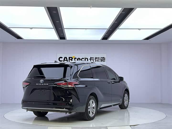 Фото 5 - Toyota Sienna