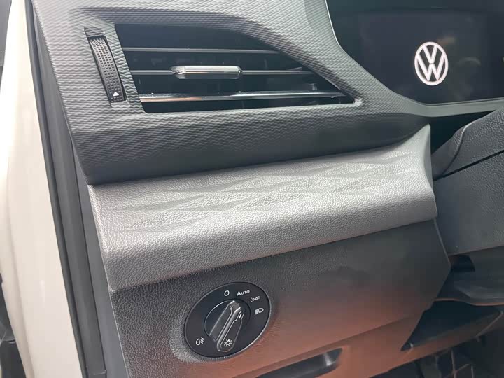 Фото 17 - Volkswagen Tharu