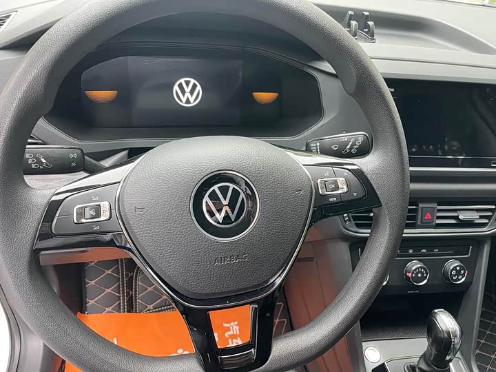 Фото 18 - Volkswagen Tharu