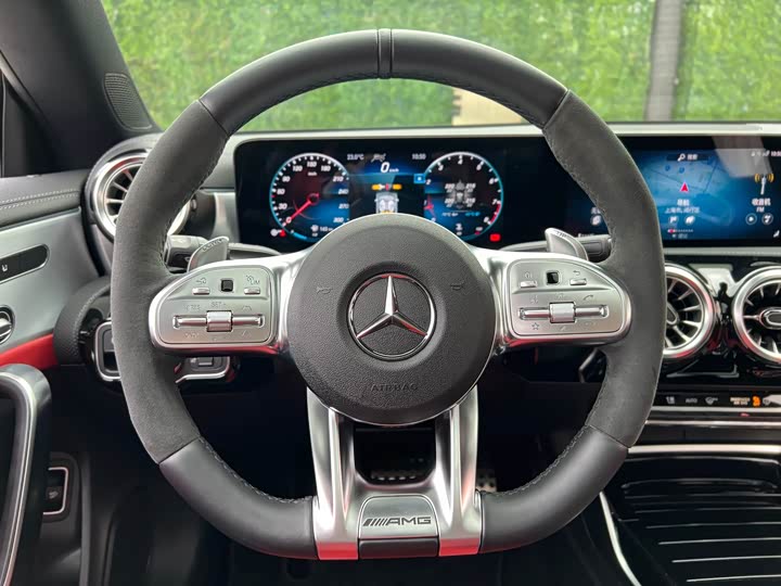 Фото 16 - Mercedes-Benz CLA-Class AMG