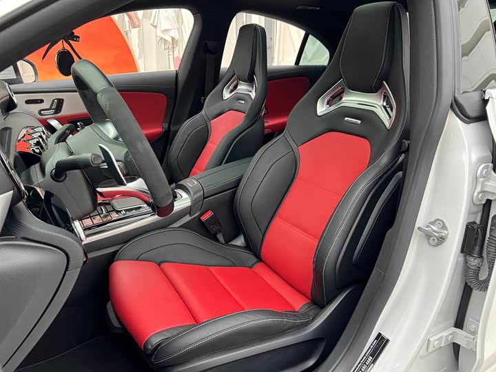 Фото 21 - Mercedes-Benz CLA-Class AMG