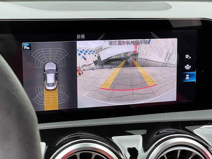 Фото 24 - Mercedes-Benz CLA-Class AMG