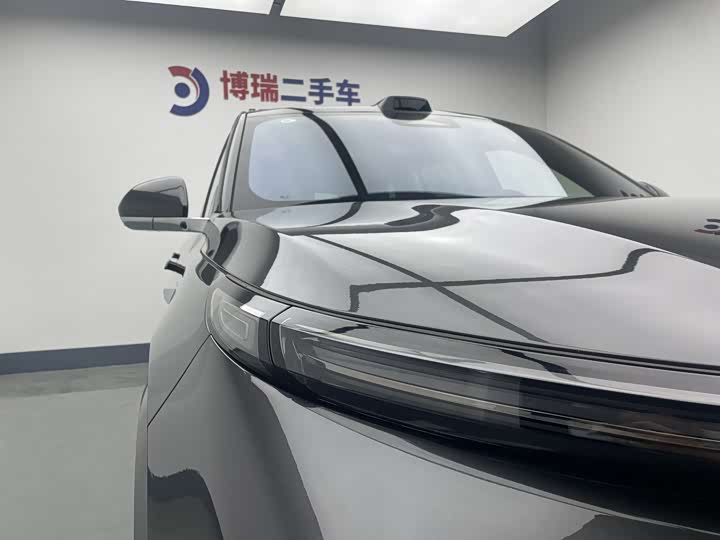 Фото 16 - LiXiang L9