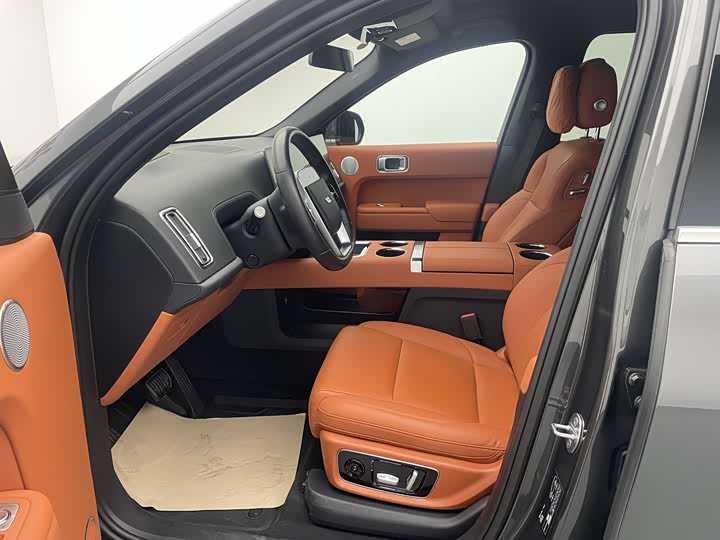 Фото 17 - LiXiang L9