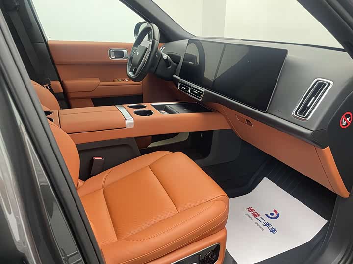 Фото 18 - LiXiang L9