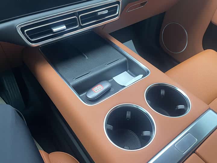 Фото 25 - LiXiang L9