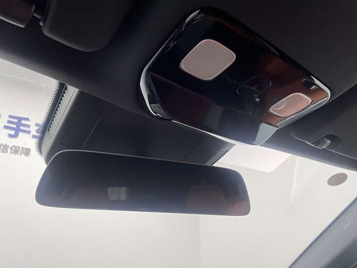 Фото 26 - LiXiang L9