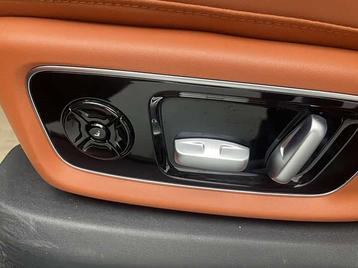 Фото 29 - LiXiang L9