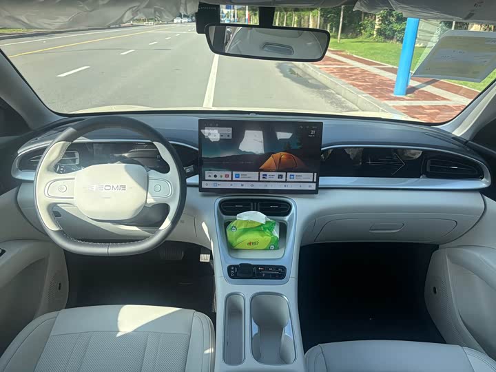 Фото 6 - Geely Galaxy Geome